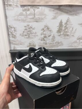 Nike Kids' Black/White Low Top Sneakers 8C